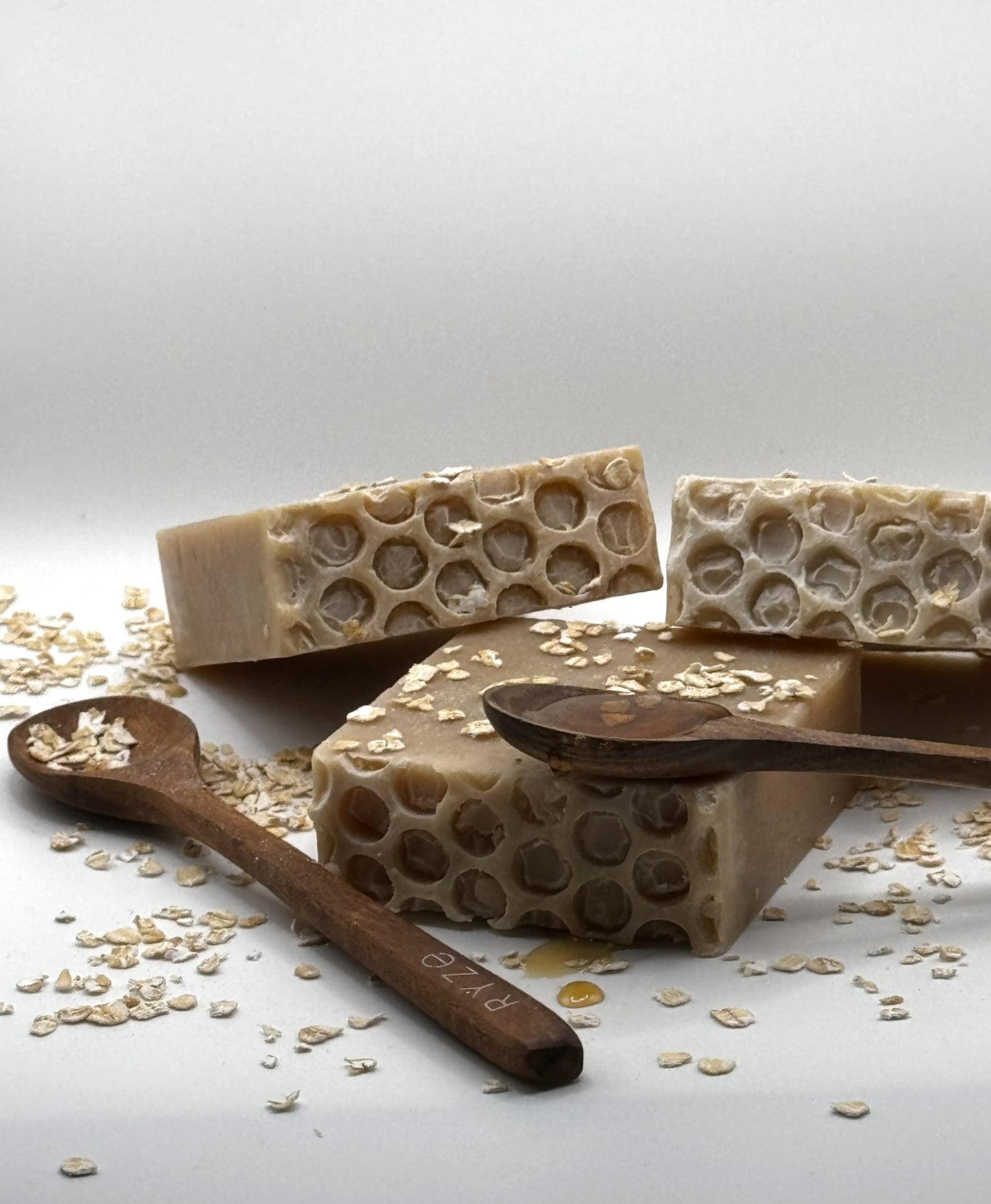 Cosmic Gold Honey & Oat Bar